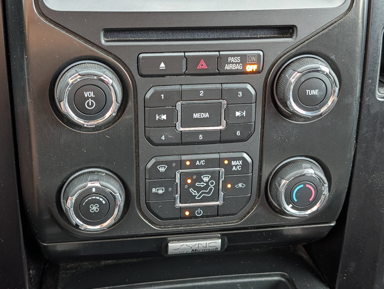 Used 2014 Ford F150 FX4 w/ FX Appearance Package AWD/4WD image 25