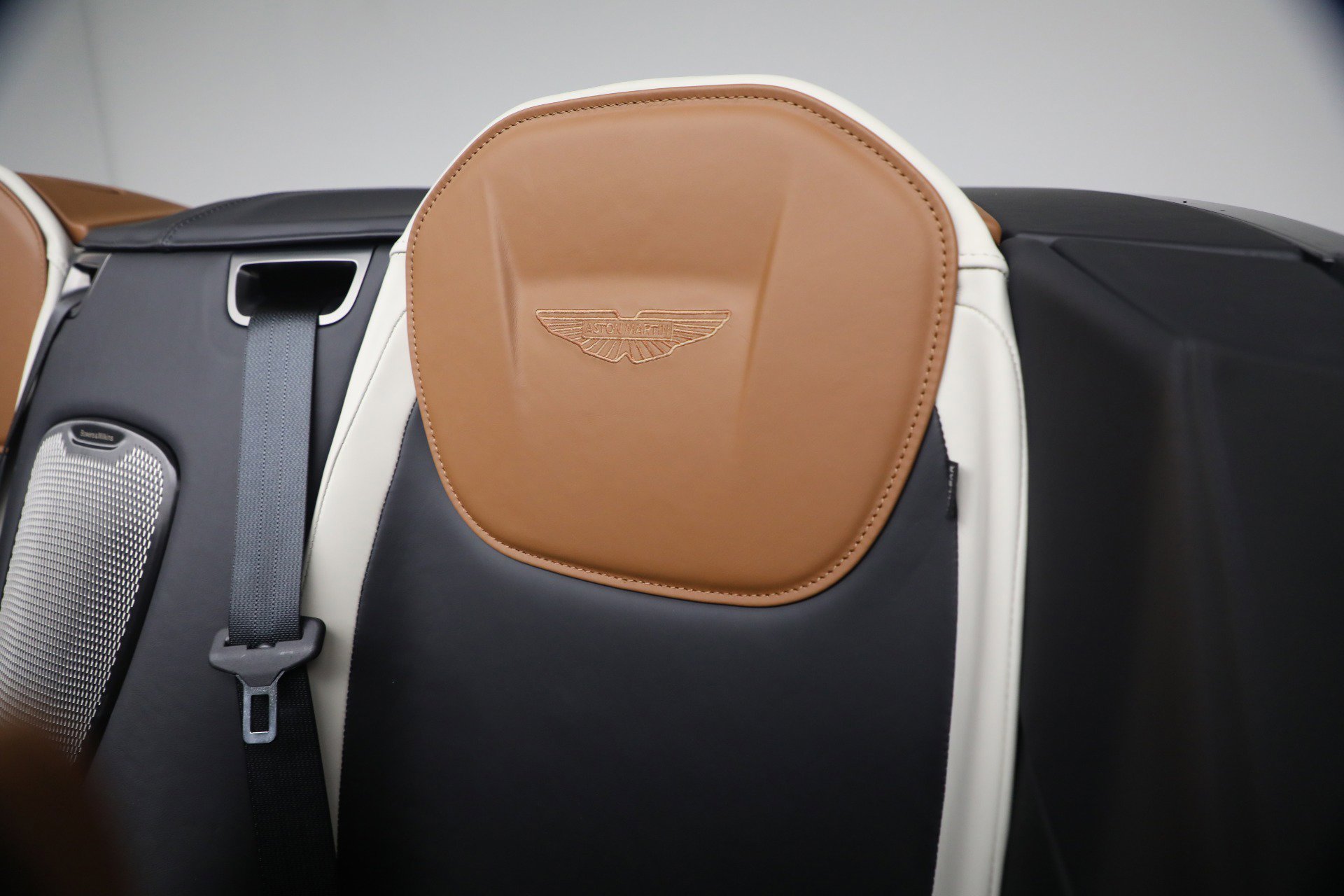 New 2026 Aston Martin DB12 Convertible RWD image 36