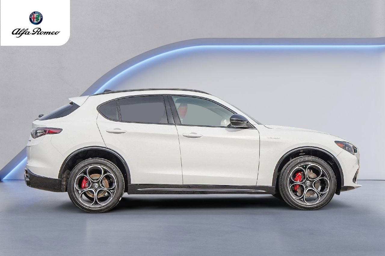 New 2025 Alfa Romeo Stelvio Sprint w/ Veloce Package image 4
