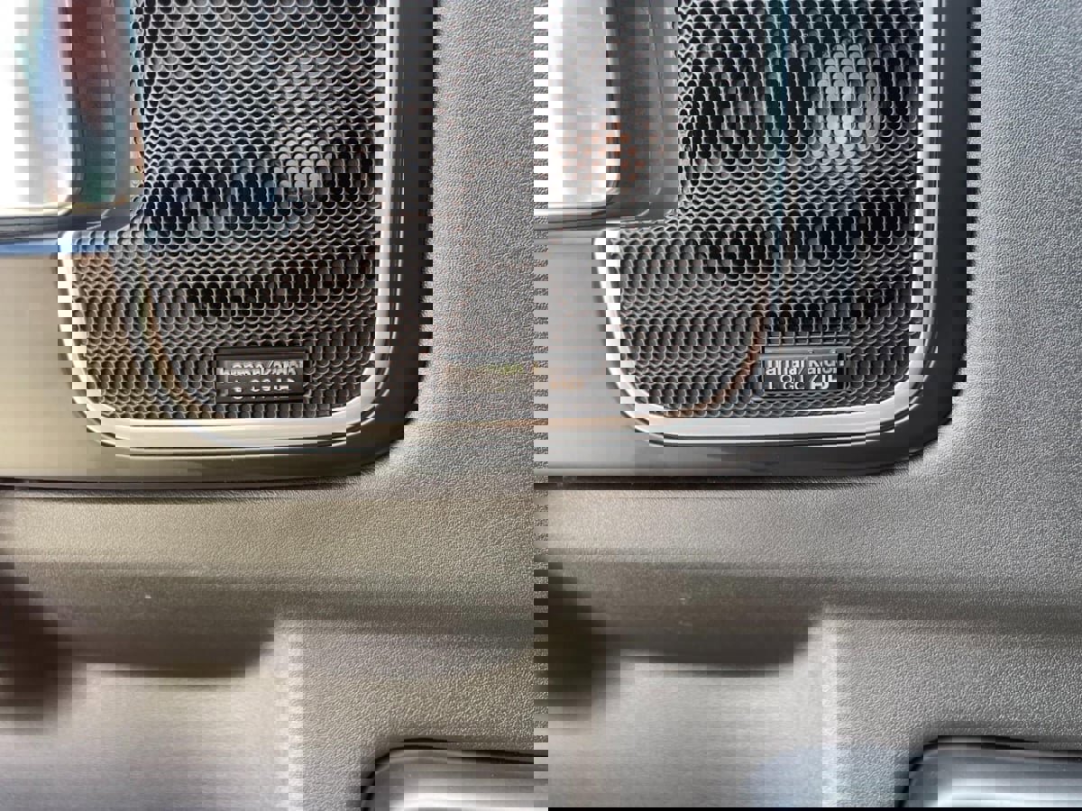 Used 2012 Land Rover Range Rover Supercharged image 12