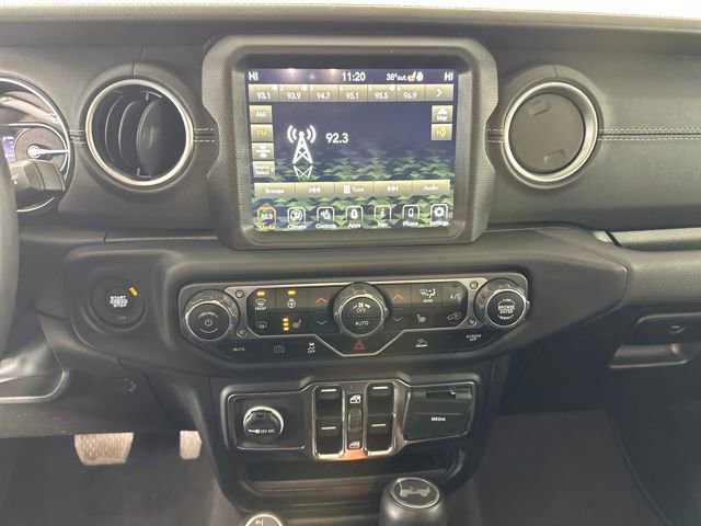 Used 2023 Jeep Wrangler Unlimited Sahara w/ Cold Weather Group image 21