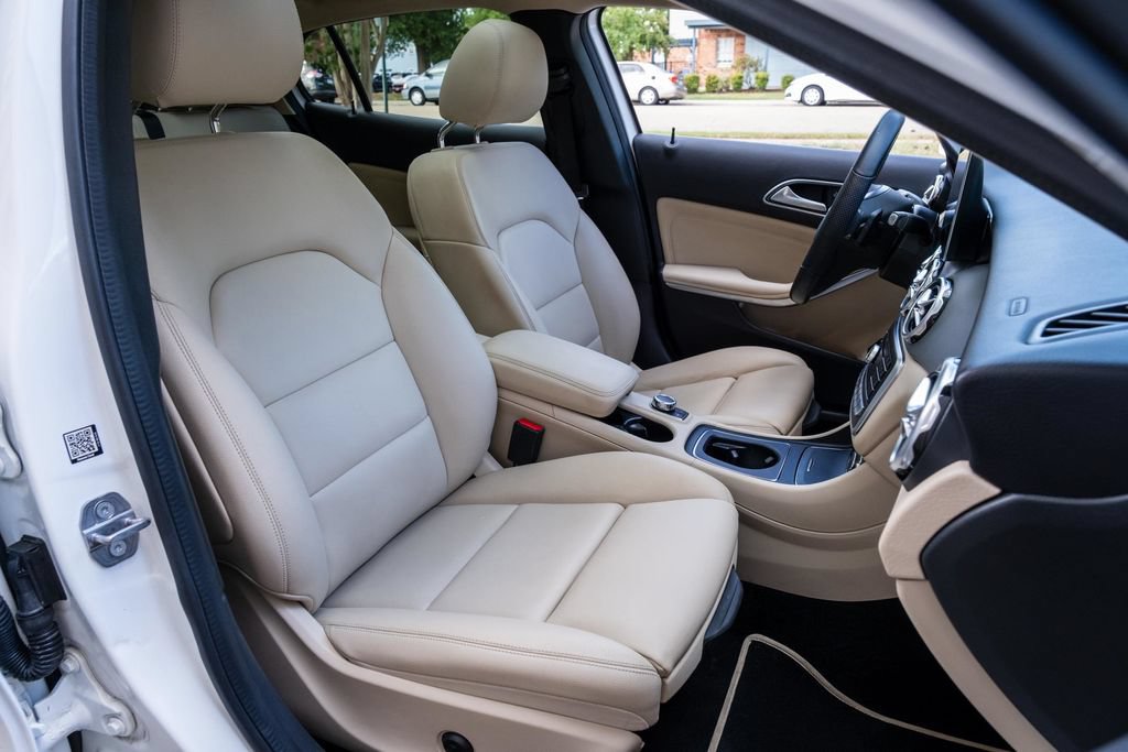Used 2019 Mercedes-Benz GLA 250 4MATIC image 32