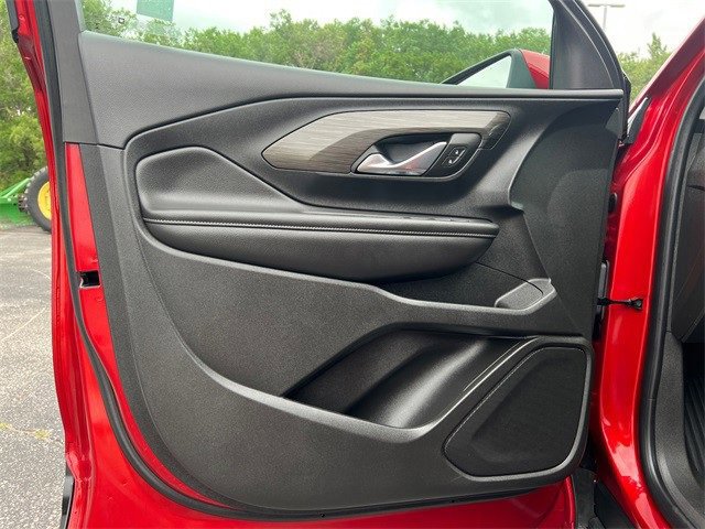 Used 2023 GMC Terrain SLE image 19