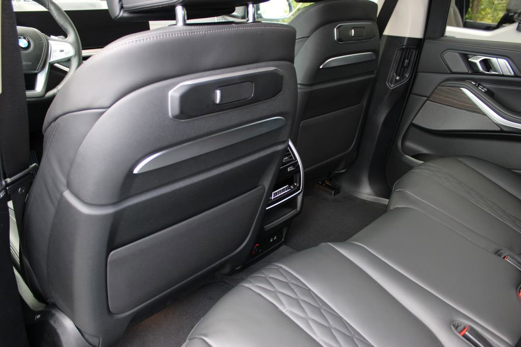 New 2026 BMW X7 xDrive40i w/ Executive Package image 49