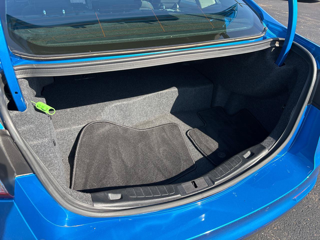 Used 2020 Ford Fusion SE FWD image 28