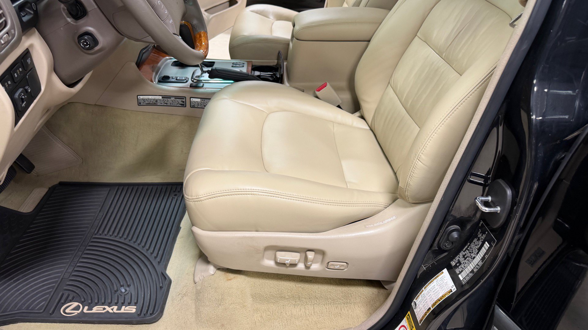 Used 2006 Lexus LX 470 4WD image 18