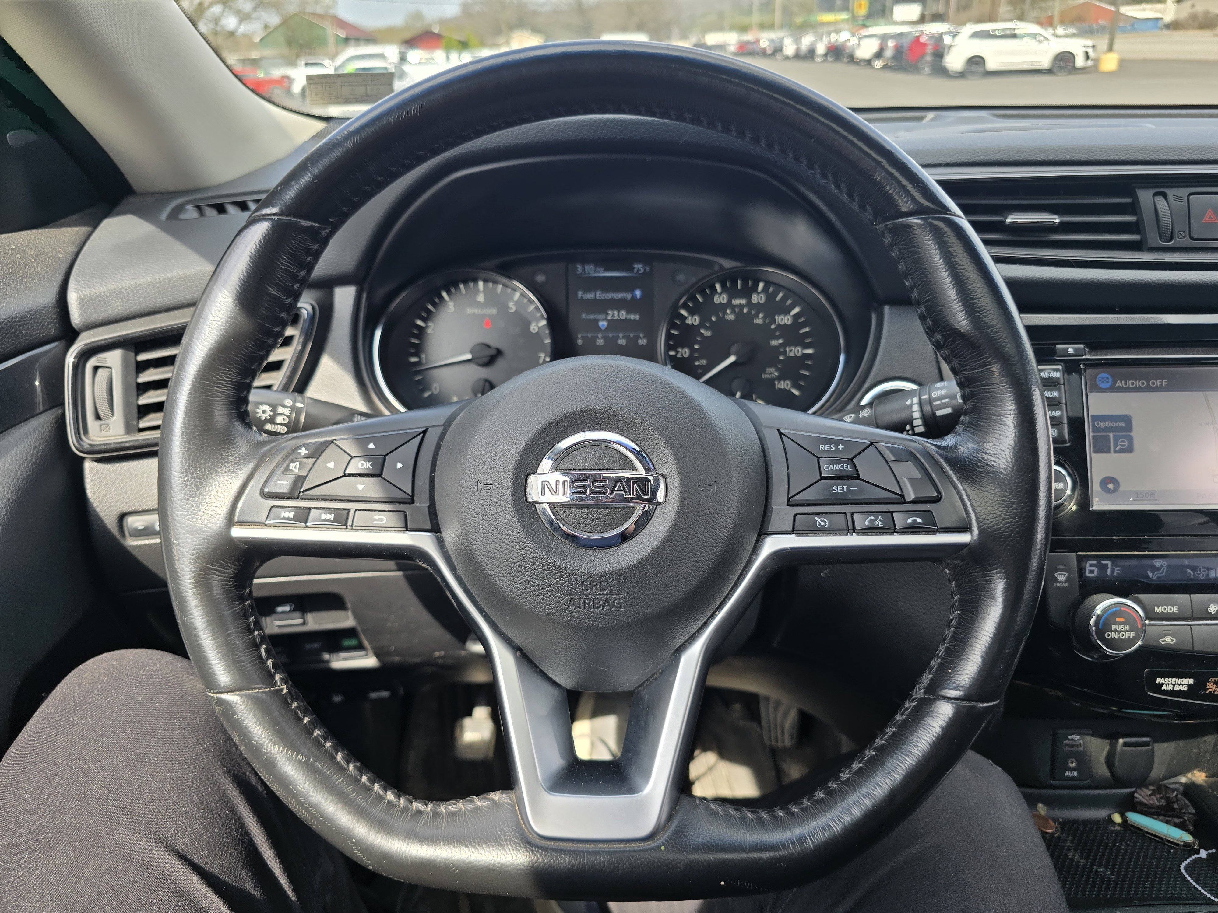 Used 2017 Nissan Rogue SV w/ Sun & Sound Touring Package image 12