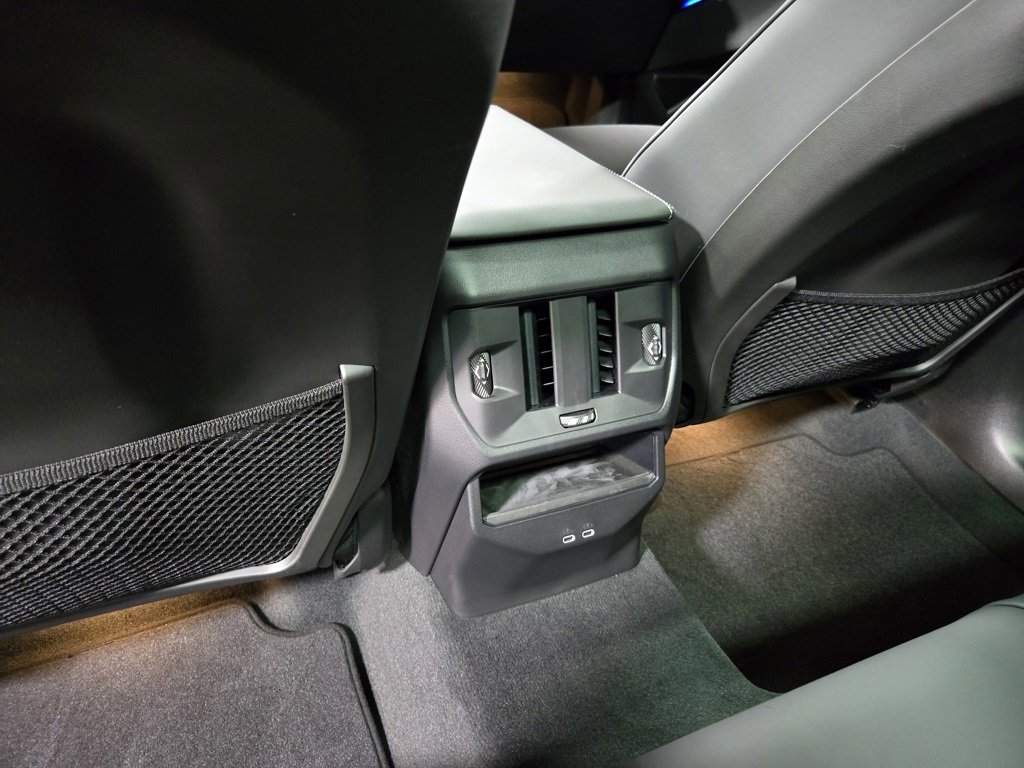 Used 2025 BMW X3 M50 w/ Premium Package image 37