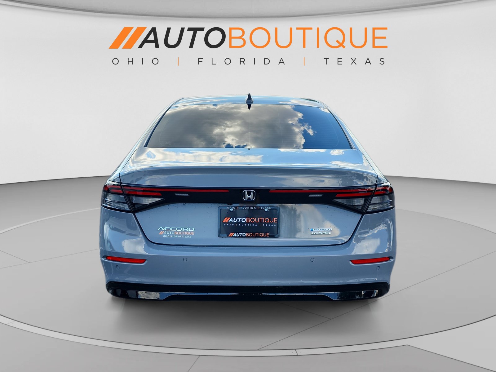 Used 2025 Honda Accord Touring image 4