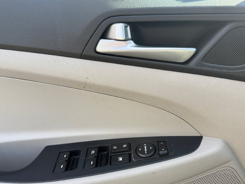 Used 2019 Hyundai Tucson Value AWD/4WD image 19