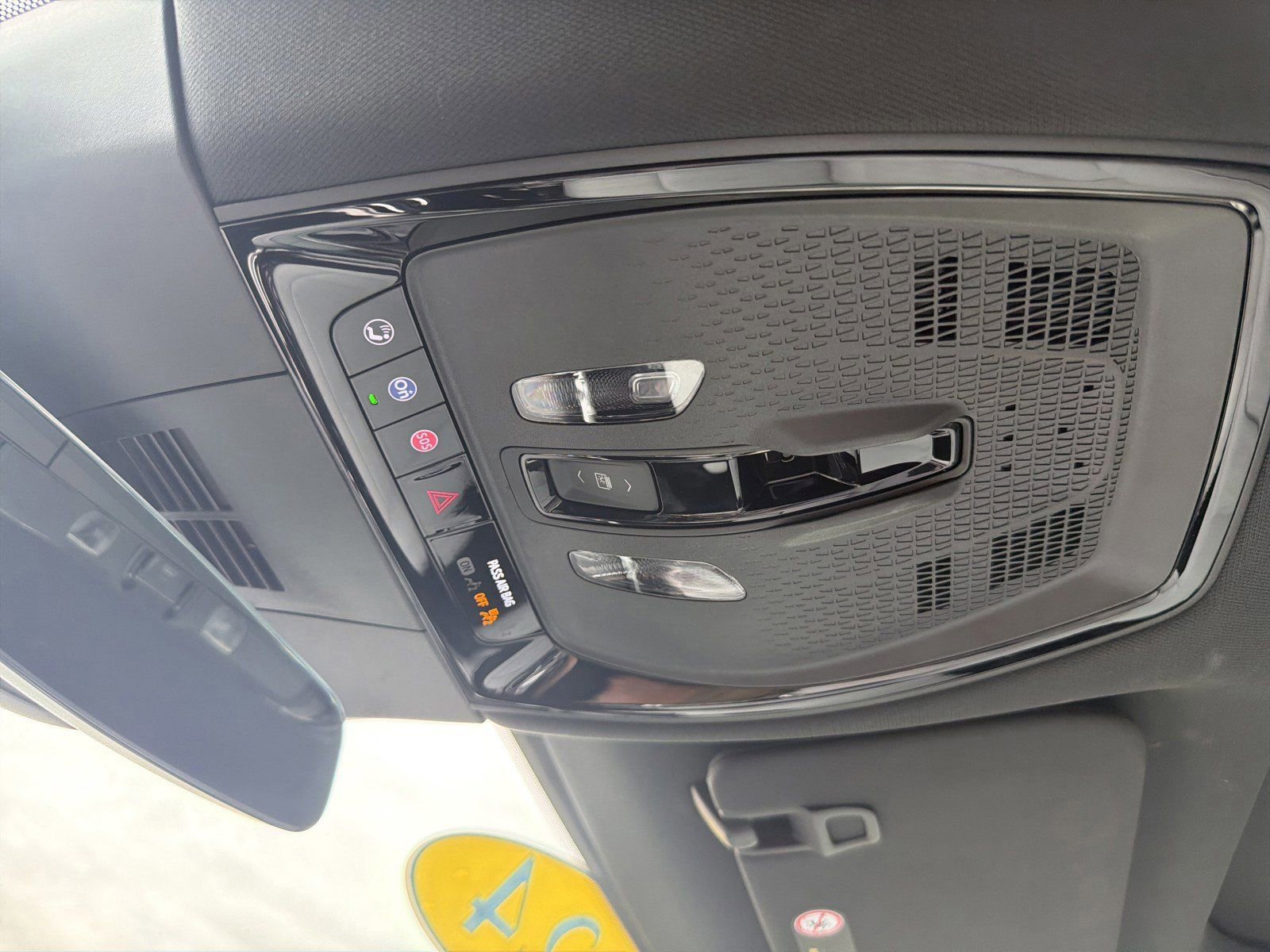 Used 2024 Cadillac Lyriq Luxury RWD image 32