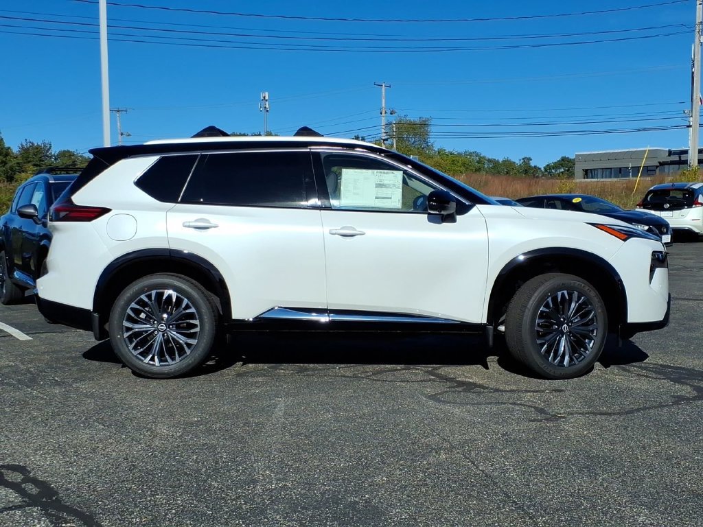 New 2026 Nissan Rogue Platinum AWD/4WD image 3