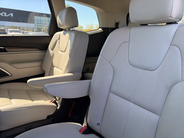 Certified 2021 Kia Telluride EX w/ EX Premium Package AWD/4WD image 34