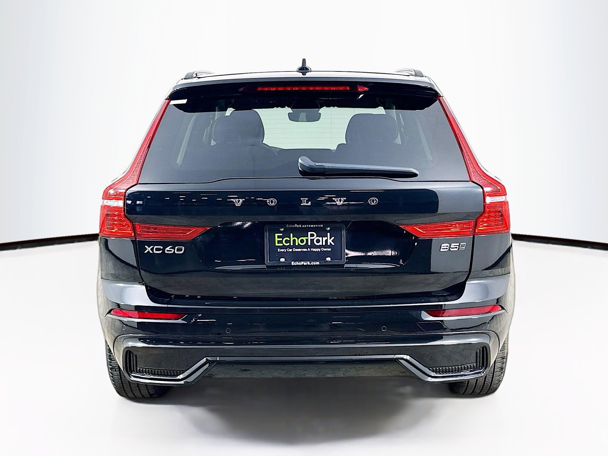 Used 2024 Volvo XC60 B5 Core image 7