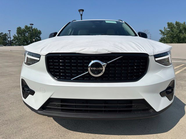 New 2026 Volvo XC40 B5 Ultra w/ Protection Package Premier AWD/4WD image 2