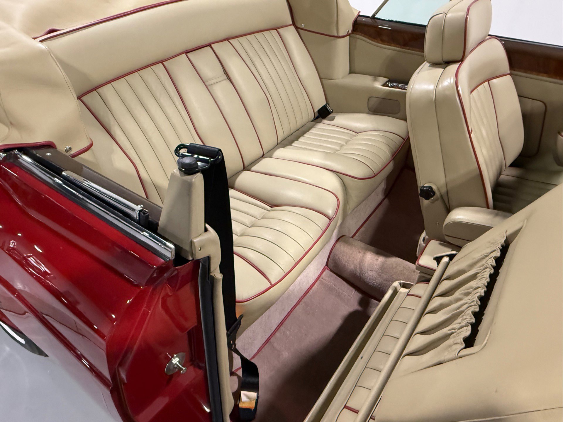 Used 1988 Rolls-Royce Corniche II image 46
