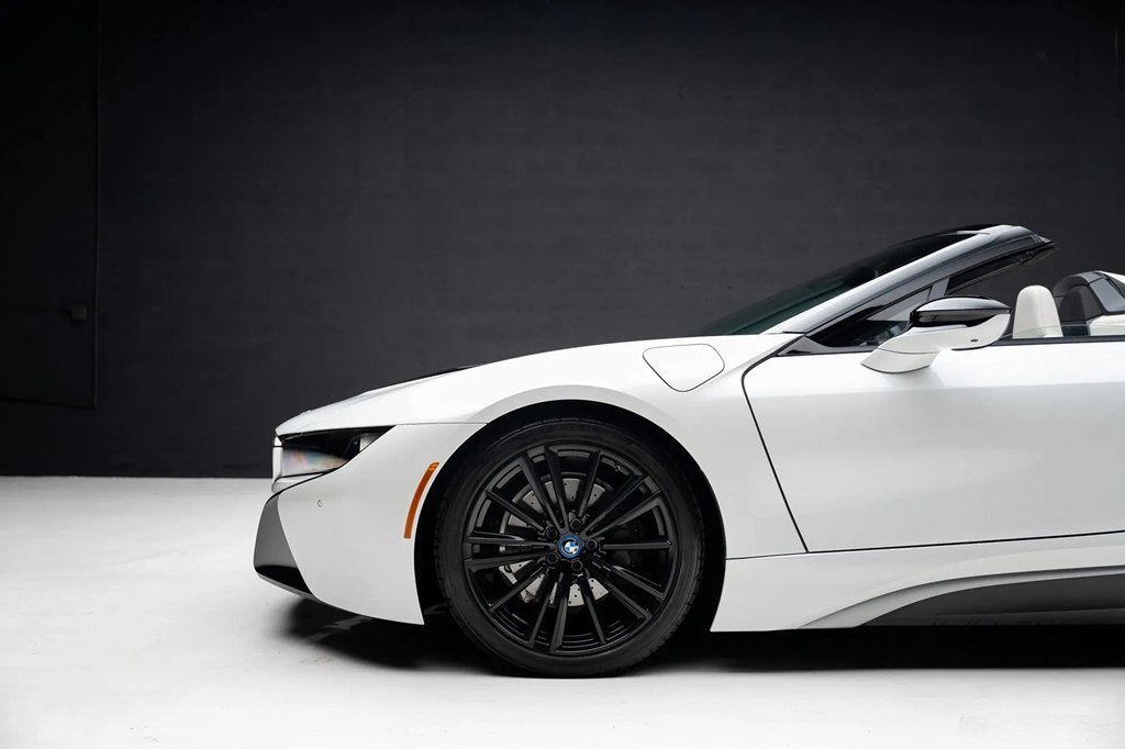 Used 2019 BMW i8 Roadster AWD/4WD image 18