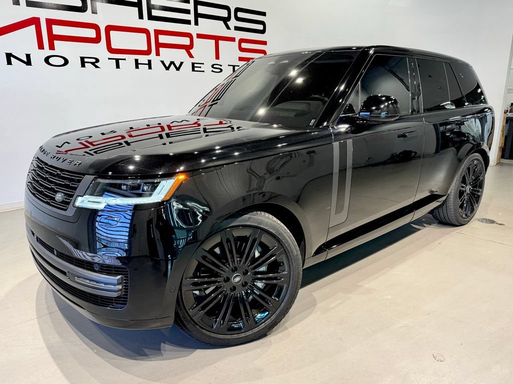 Used 2025 Land Rover Range Rover SE AWD/4WD image 2