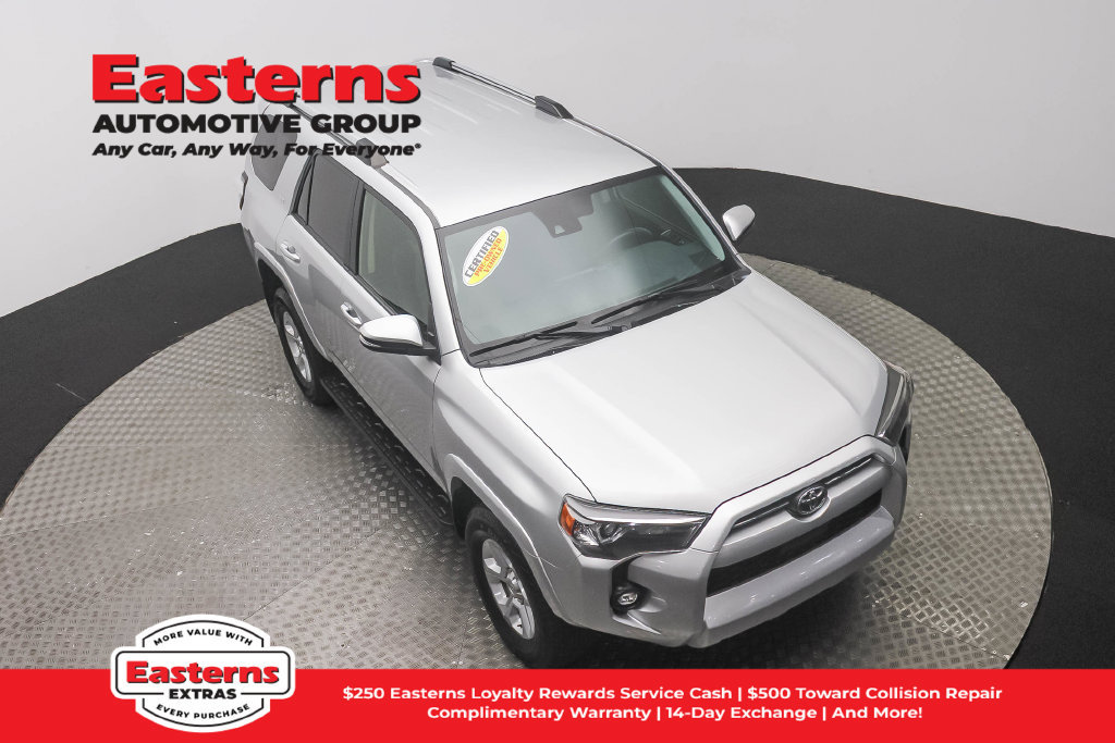 Used 2024 Toyota 4Runner SR5 AWD/4WD image 4