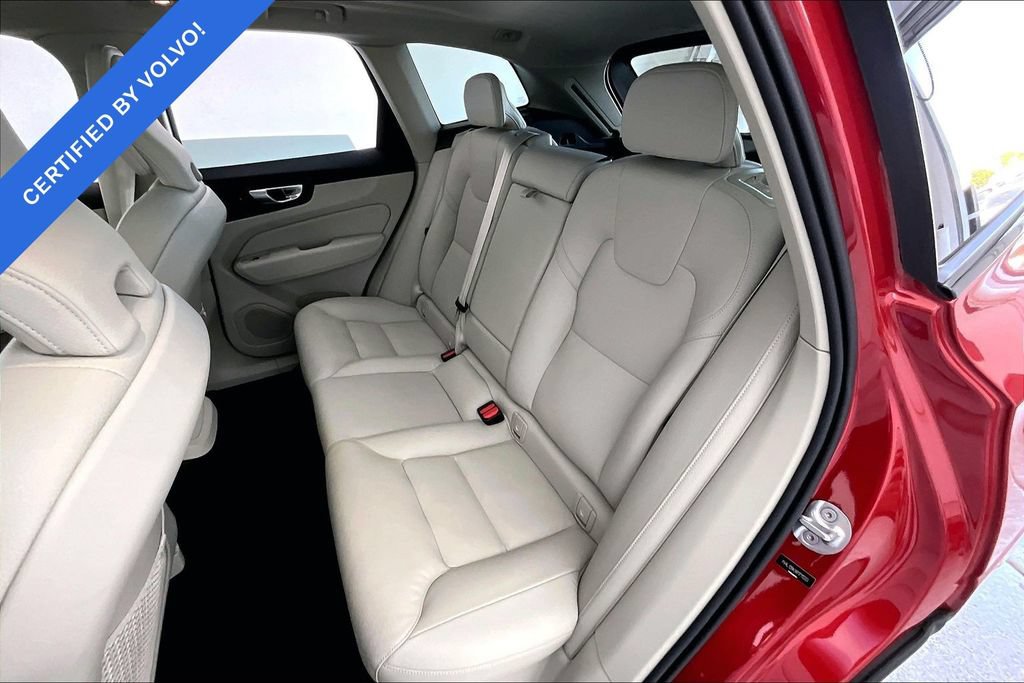 Certified 2024 Volvo XC60 B5 Core w/ Climate Package AWD/4WD image 35