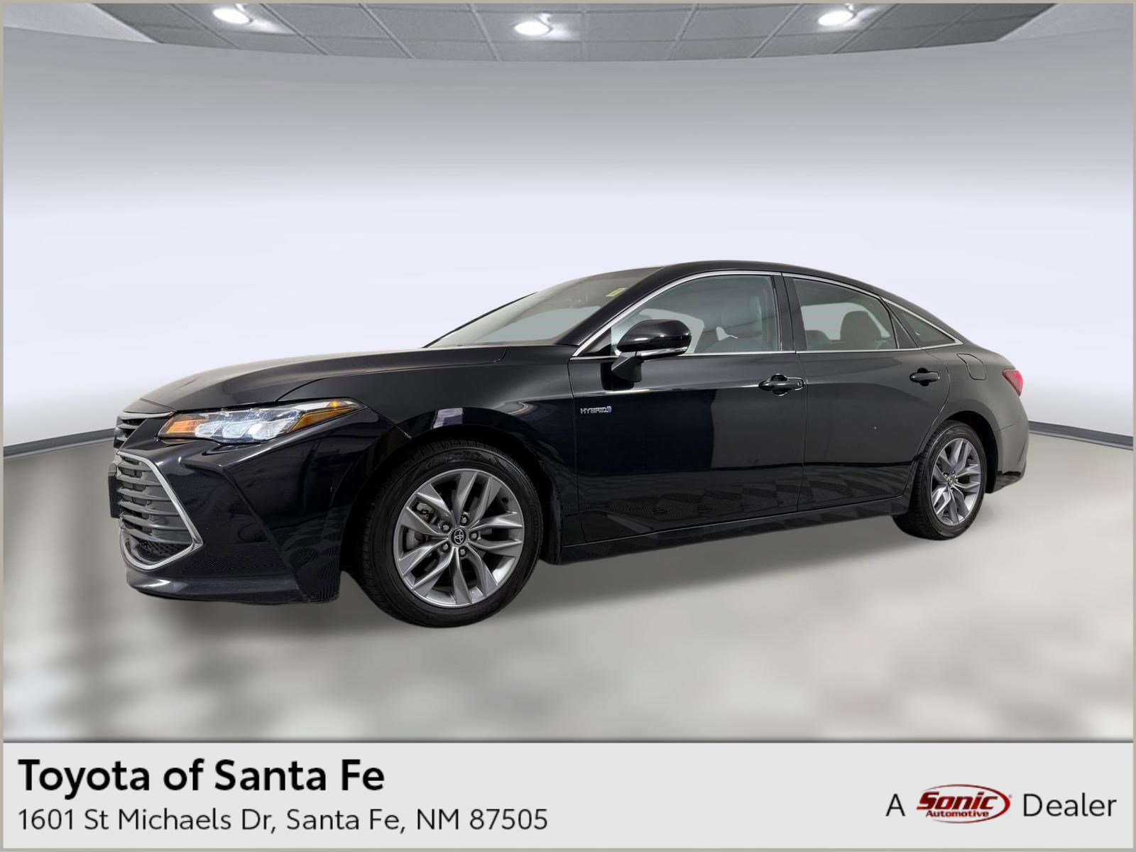 Used 2020 Toyota Avalon XLE w/ Moonroof Package FWD image 1