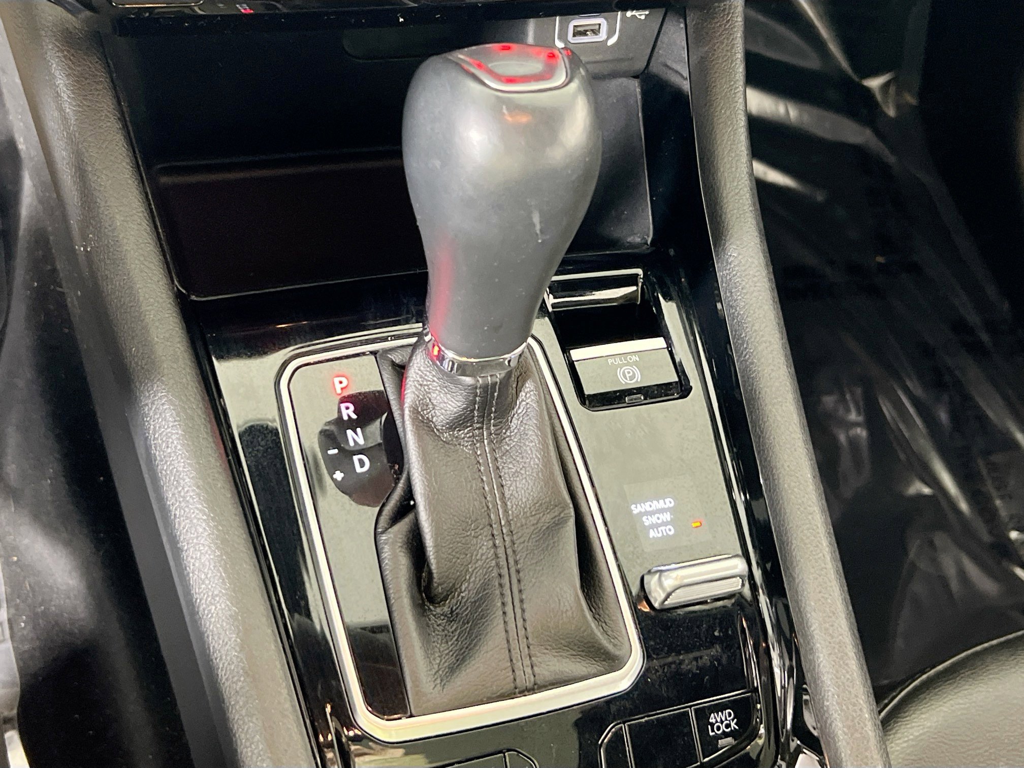 Used 2022 Jeep Compass Altitude w/ Sun and Sound Group image 16