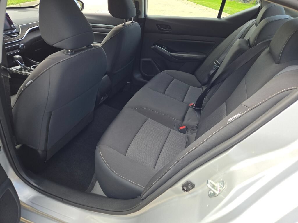 Used 2023 Nissan Altima 2.5 SV AWD/4WD image 13