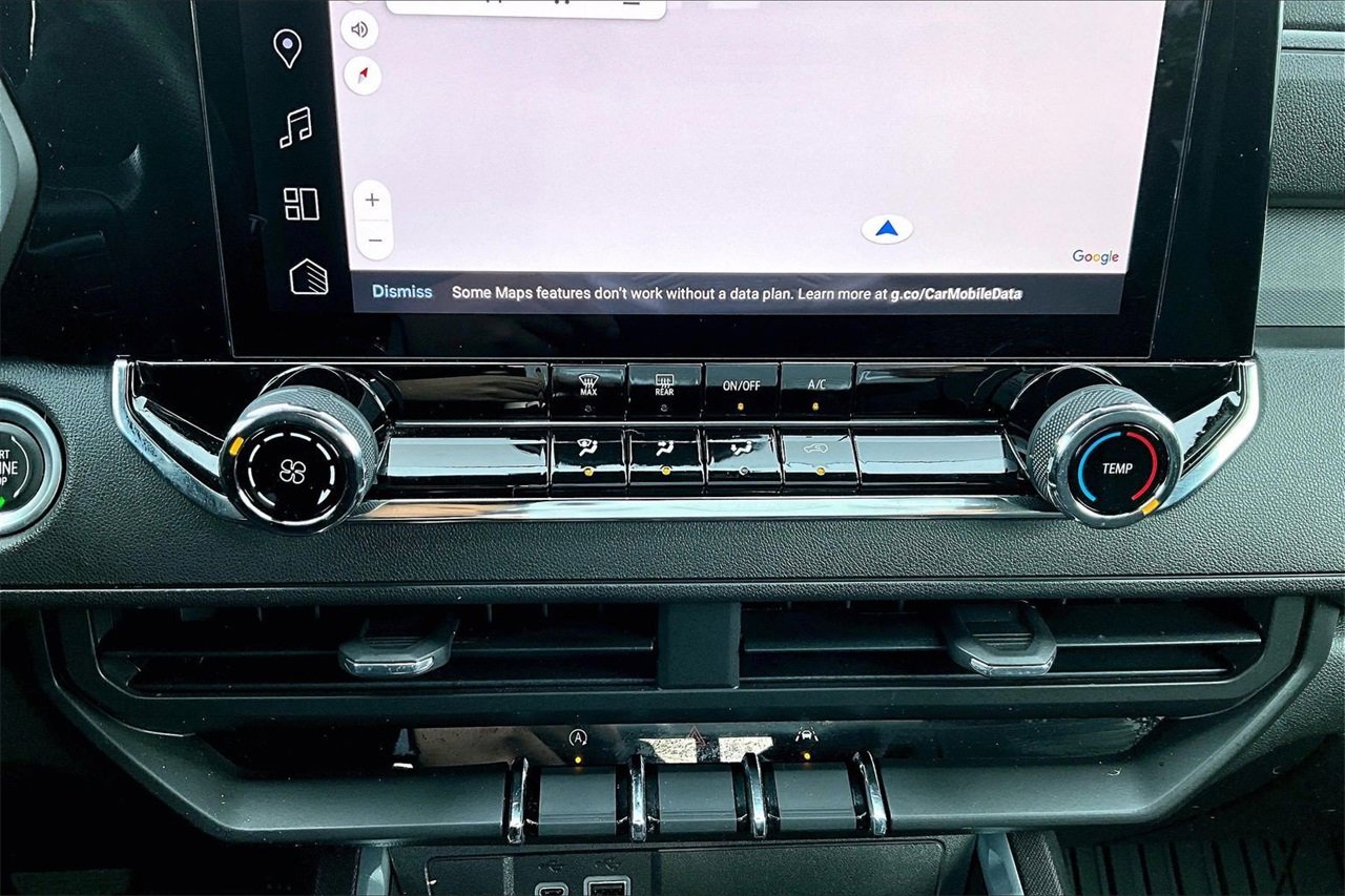 Used 2023 Chevrolet Colorado Trail Boss w/ Technology Package image 17