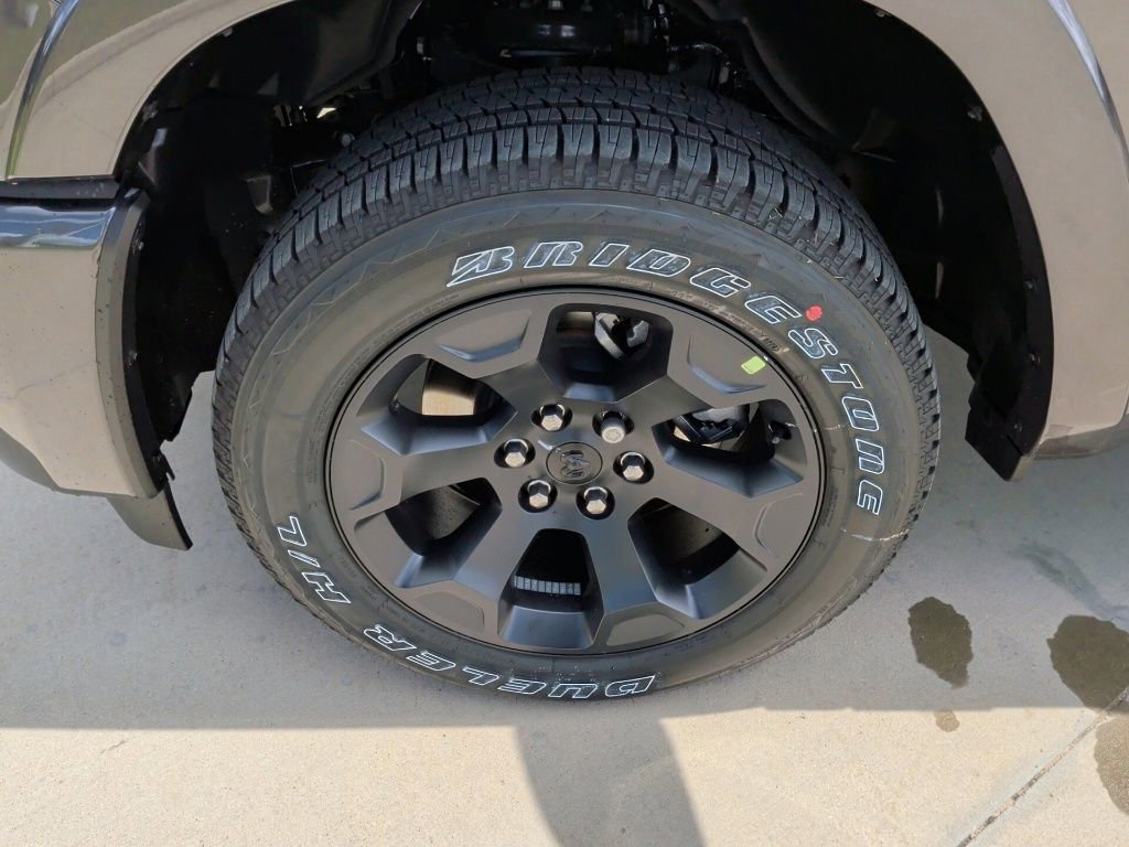 New 2026 RAM 1500 4x4 Crew Cab image 45