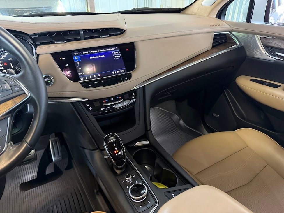Used 2022 Cadillac XT5 Sportv w/ Platinum Package AWD/4WD image 14