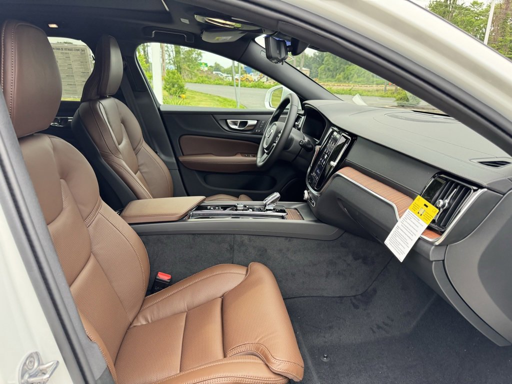 New 2026 Volvo V60 B5 Cross Country Ultra w/ Climate Package image 26