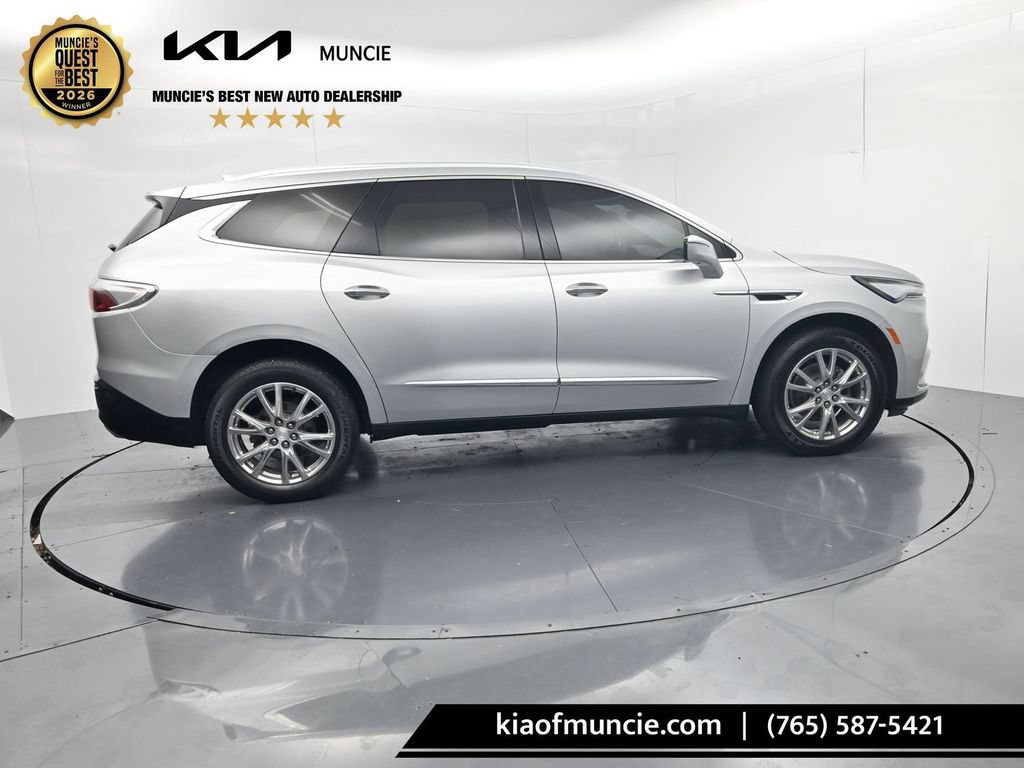 Used 2022 Buick Enclave Premium FWD image 8
