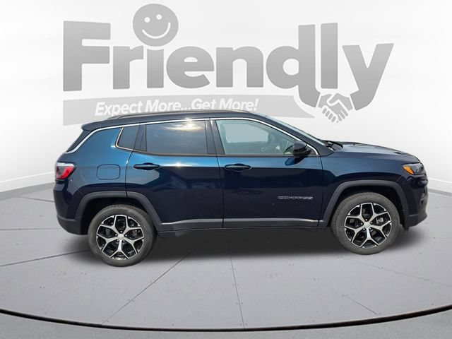 Used 2024 Jeep Compass Limited AWD/4WD image 4