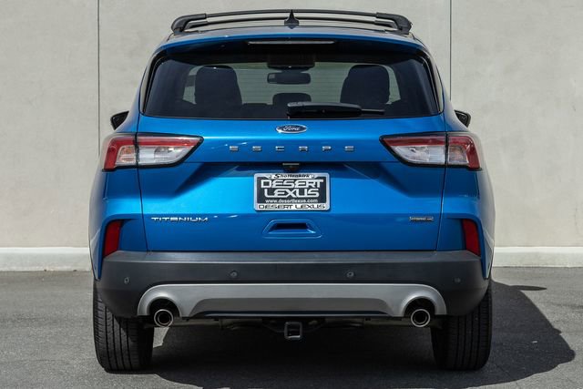 Used 2020 Ford Escape Titanium w/ Titanium Premium Package 2.0 image 4