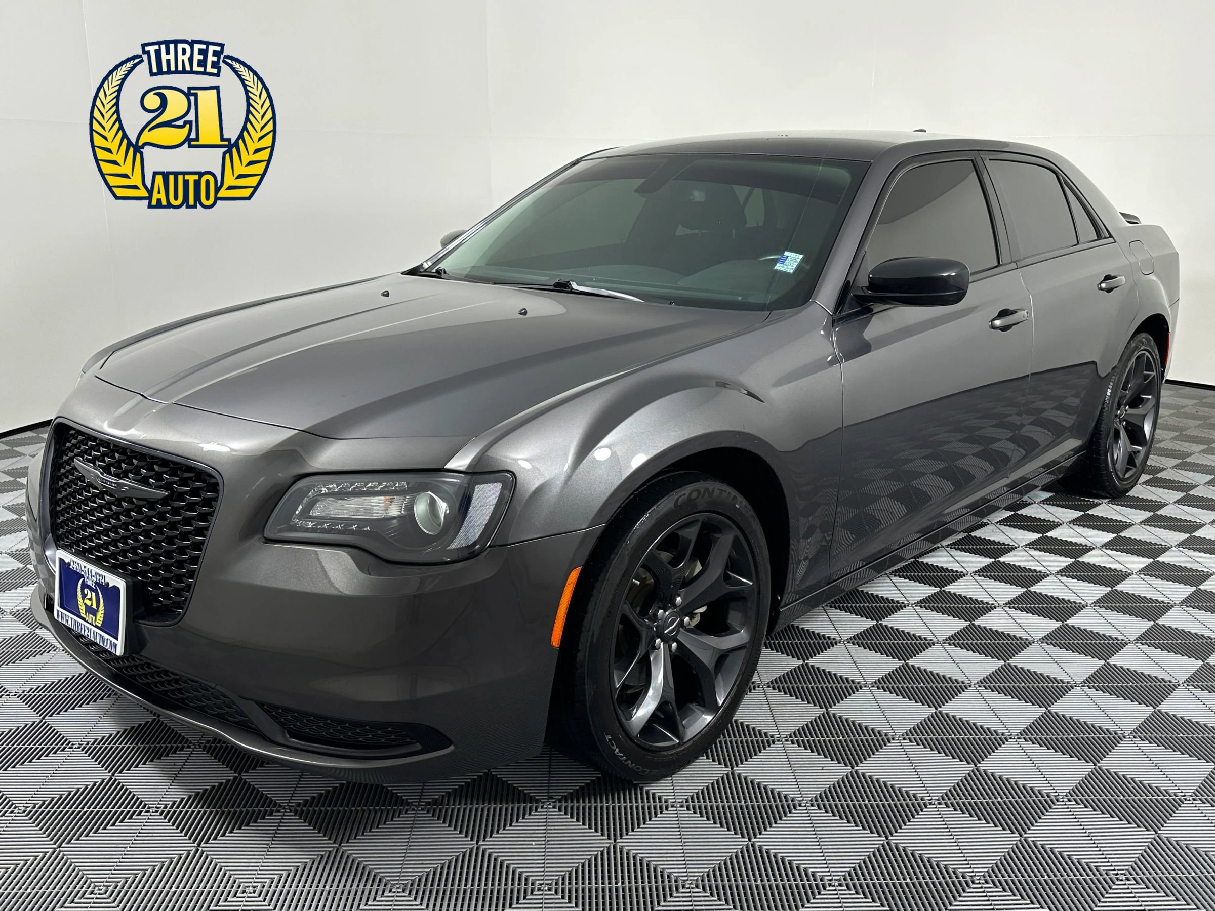 Used 2021 Chrysler 300 Touring w/ Sport Appearance Package RWD image 1