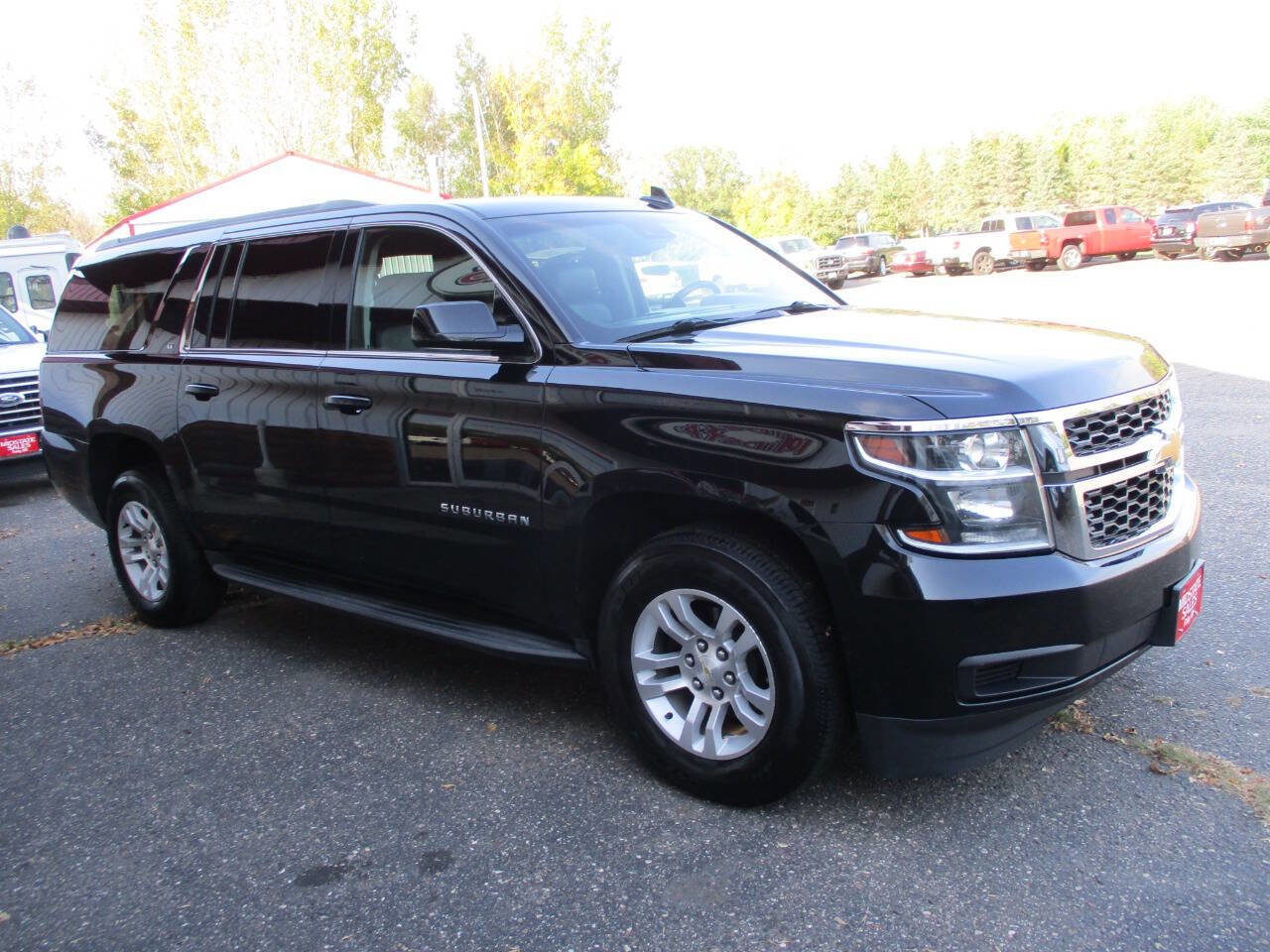 Used 2015 Chevrolet Suburban LT image 11