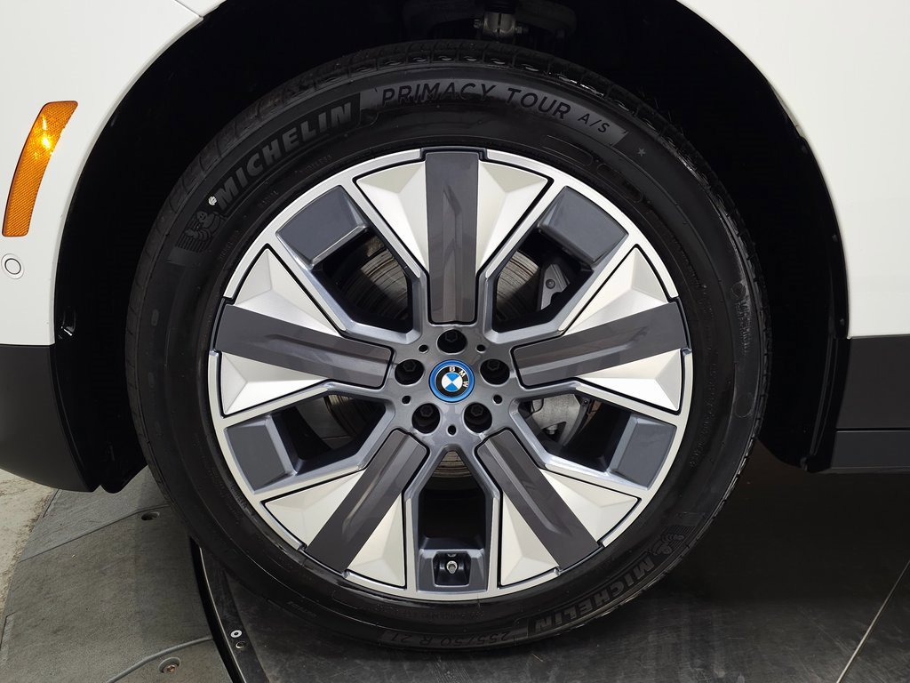 Certified 2025 BMW iX xDrive50 w/ Convenience Package image 14