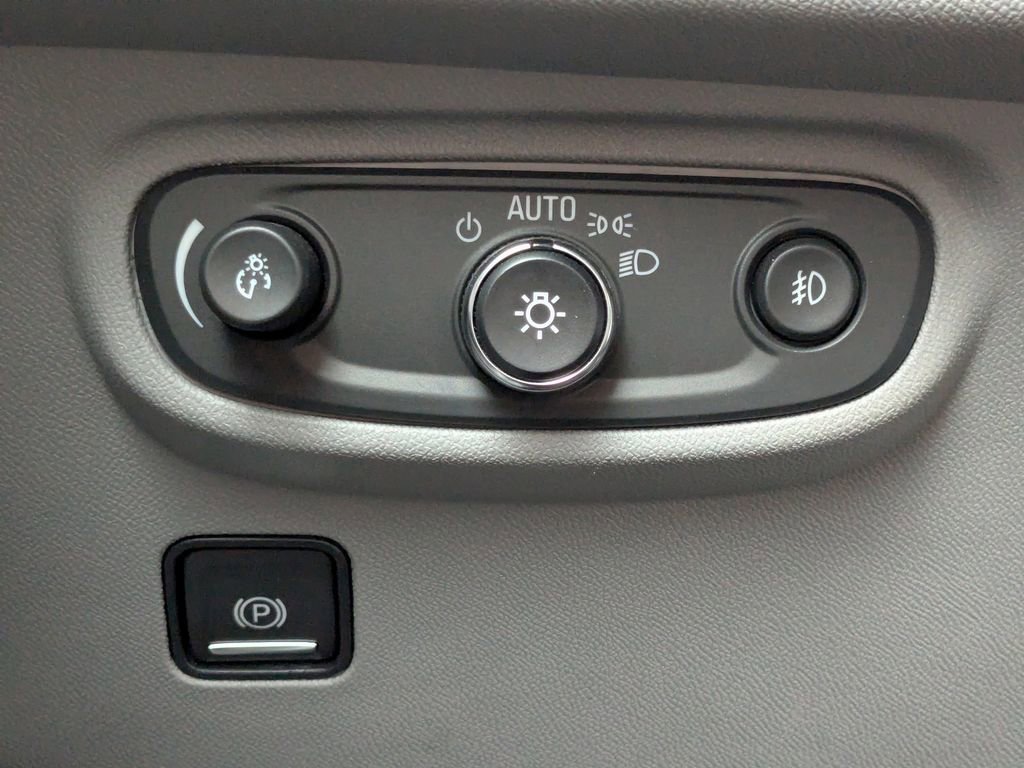 Certified 2023 GMC Terrain SLT image 34