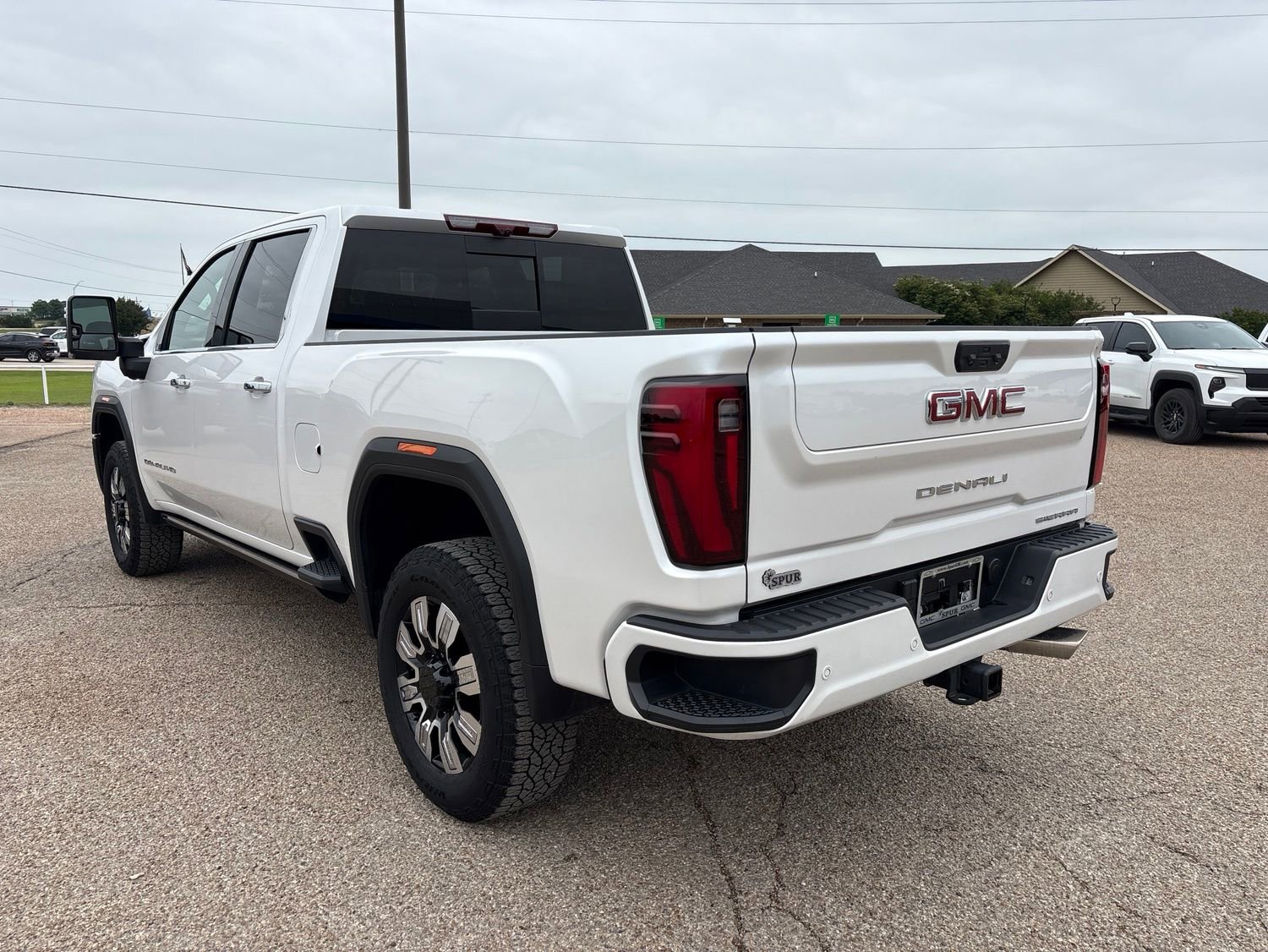 Used 2025 GMC Sierra 2500 Denali w/ Denali Reserve Package AWD/4WD image 4