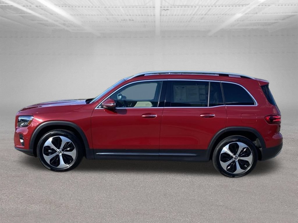 Used 2026 Mercedes-Benz GLB 250 4MATIC image 2