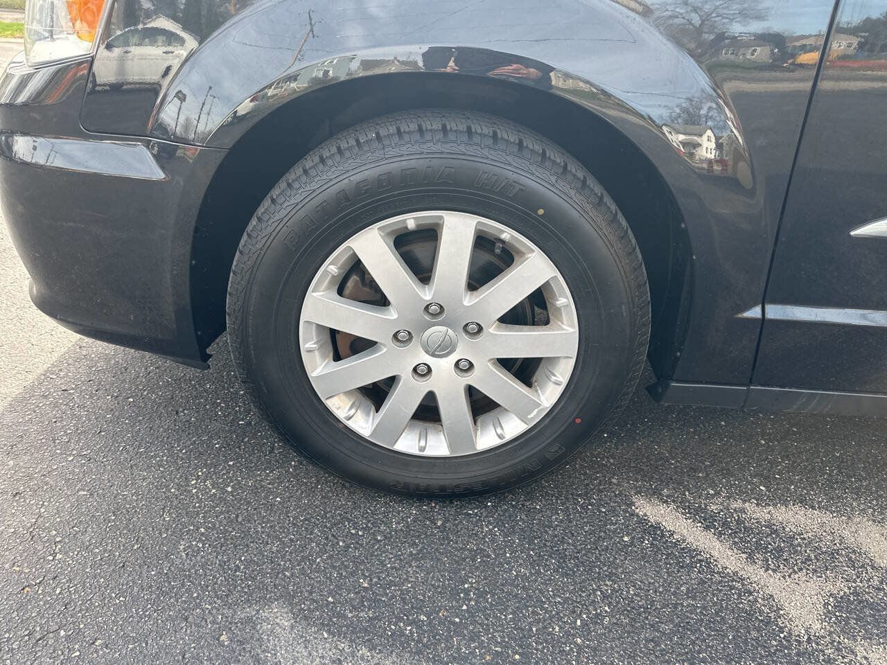 Used 2016 Chrysler Town & Country Touring w/ Driver Convenience Group image 3