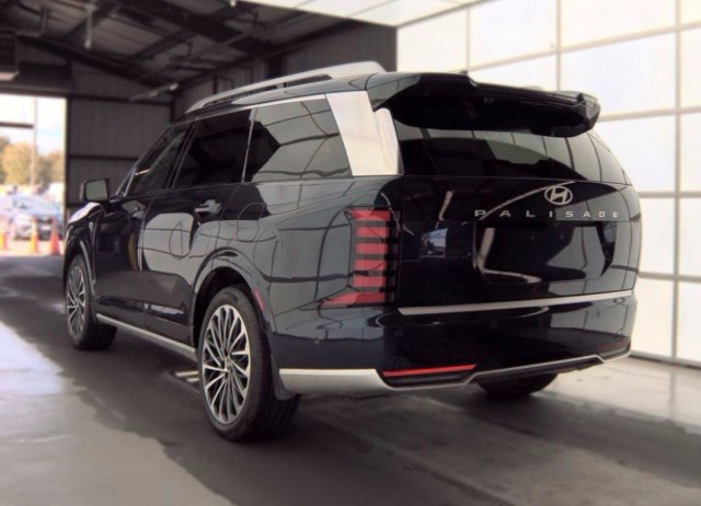 Used 2026 Hyundai Palisade Calligraphy FWD image 8