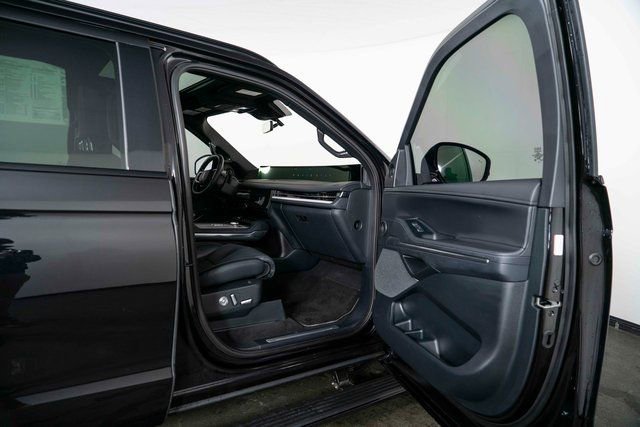 Used 2025 Lincoln Navigator Reserve w/ Jet Appearance Package image 23