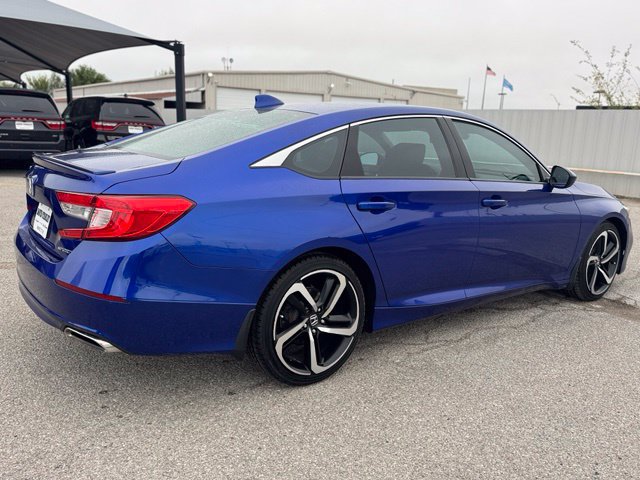 Used 2018 Honda Accord Sport image 6