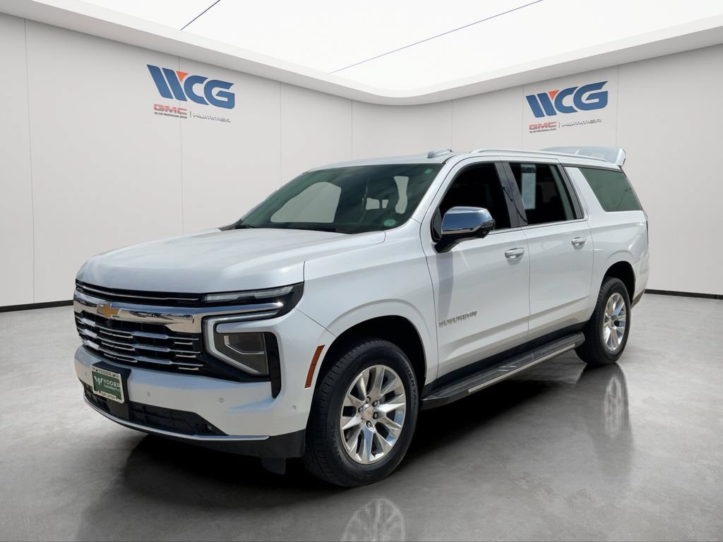 Used 2025 Chevrolet Suburban Premier AWD/4WD image 19