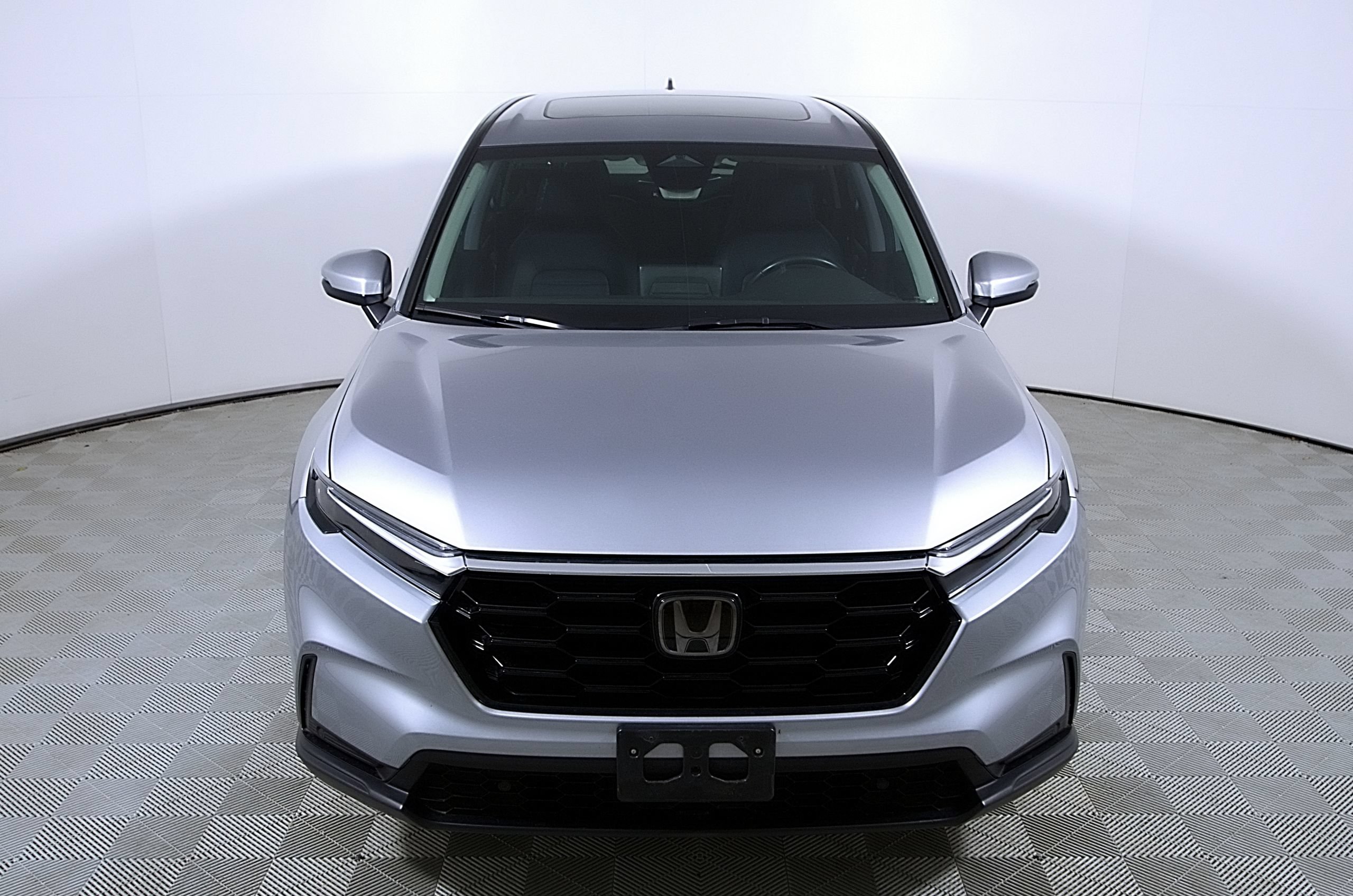 Used 2025 Honda CR-V EX image 4