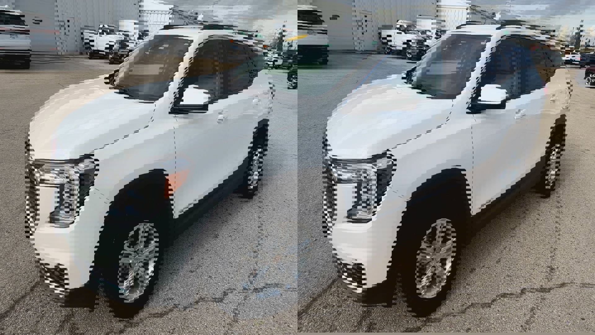 Used 2023 GMC Terrain SLE w/ Driver Convenience Package image 4