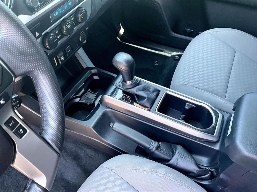 Certified 2021 Toyota Tacoma SR5 AWD/4WD image 20