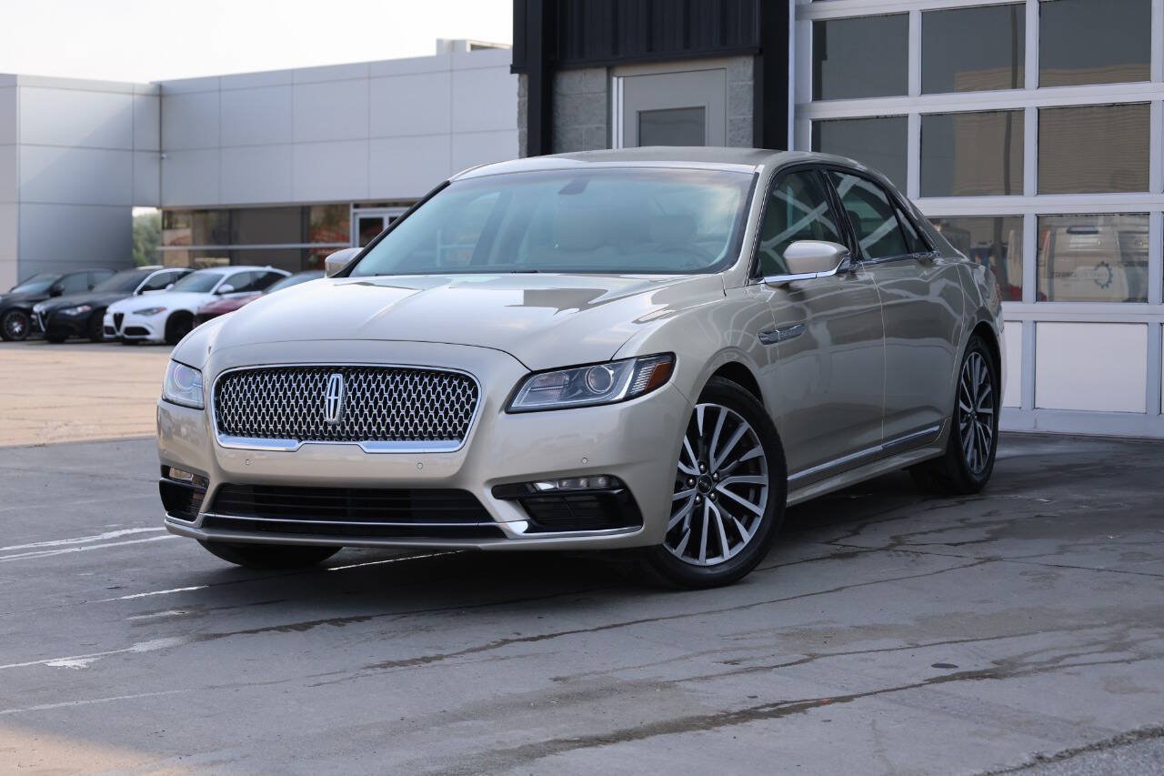 Used 2017 Lincoln Continental Select FWD image 3