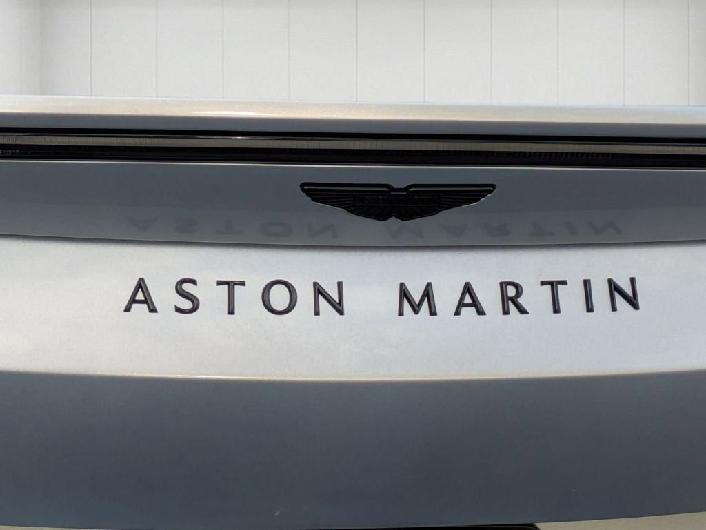 New 2026 Aston Martin V8 Vantage Coupe image 7